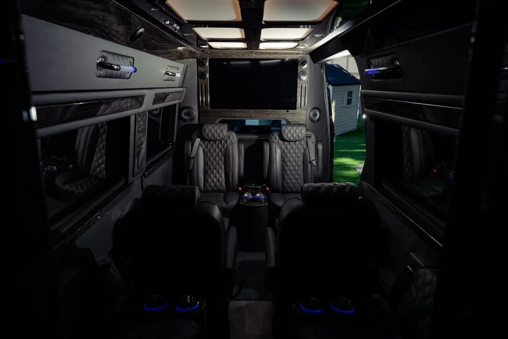 MIOR Sprinter interior detail 14