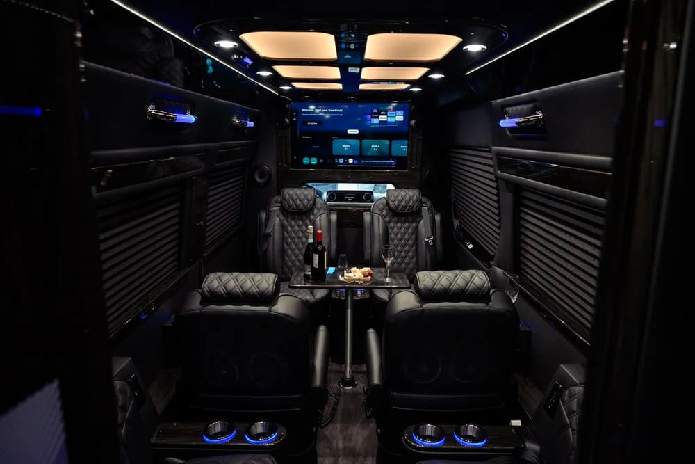 MIOR Sprinter interior detail 18