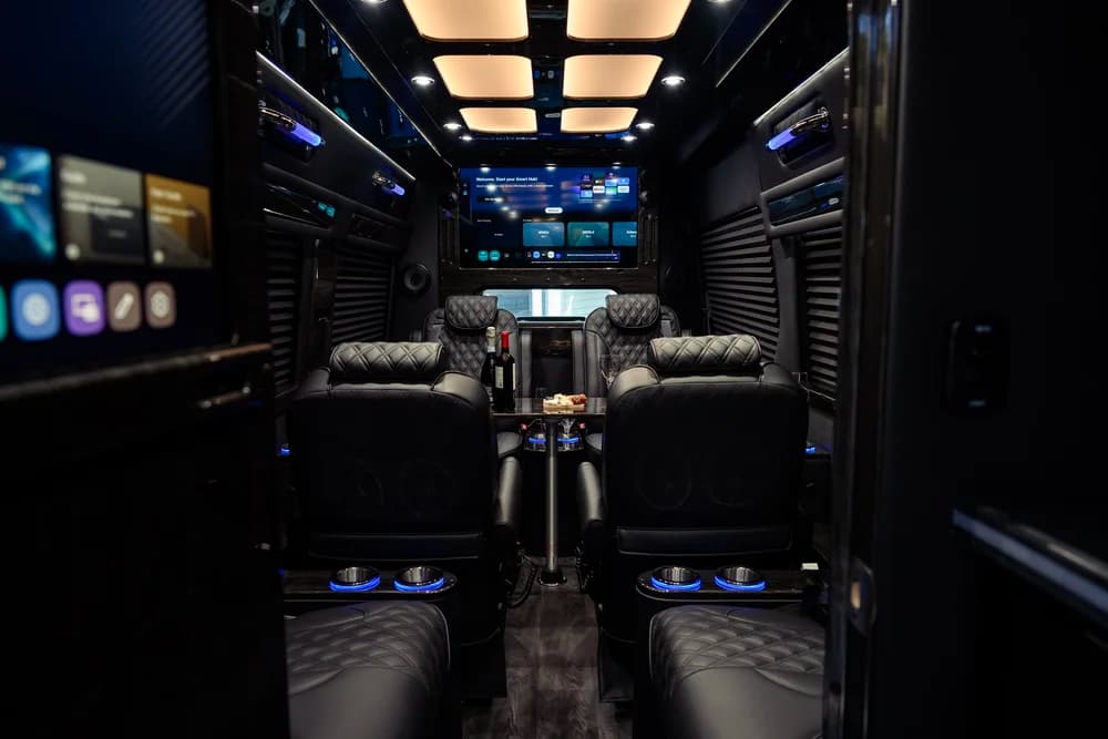 MIOR Sprinter interior detail 19