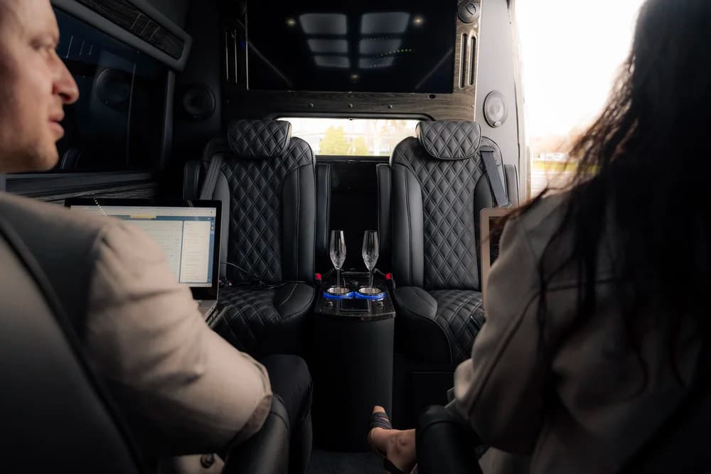 MIOR Sprinter interior detail 38