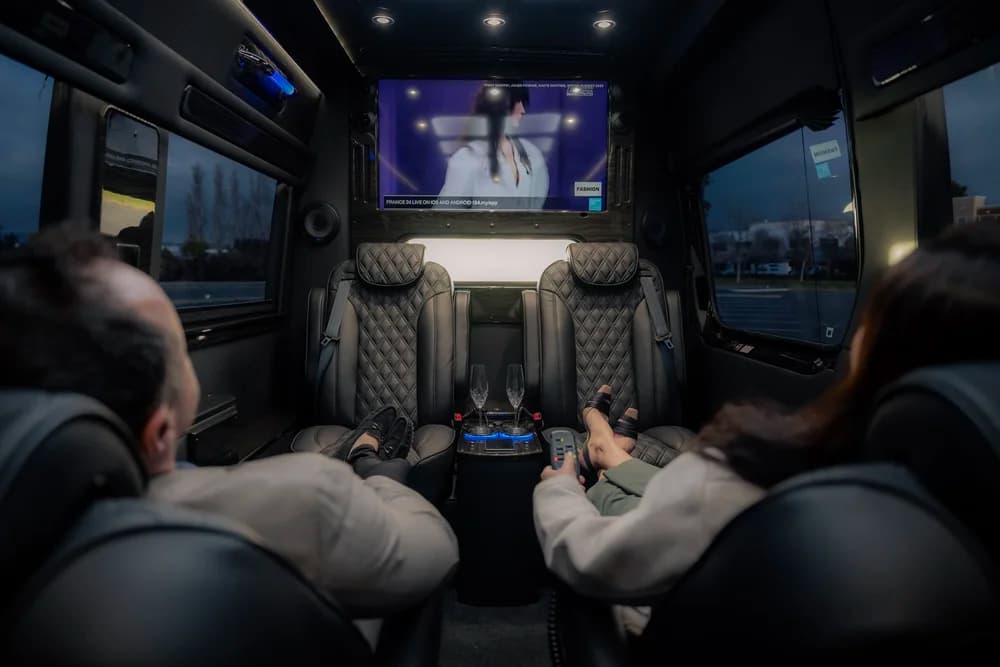 MIOR Sprinter interior detail 40