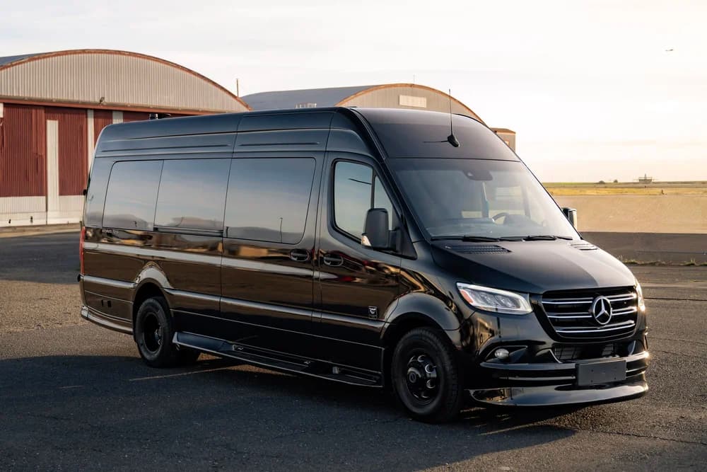 MIOR Sprinter interior detail 44
