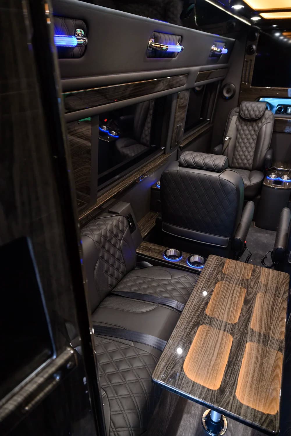MIOR Sprinter interior detail 75